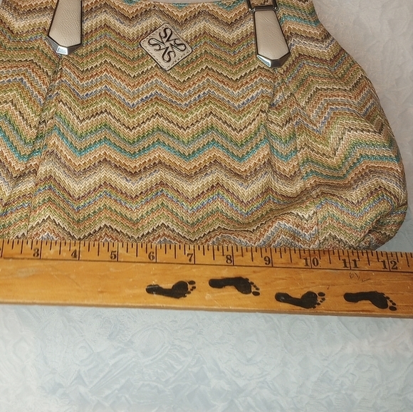 Vera Wang Woven Straw Chevron Zig Zag Hobo shoulder style Handbag - Picture 8 of 8